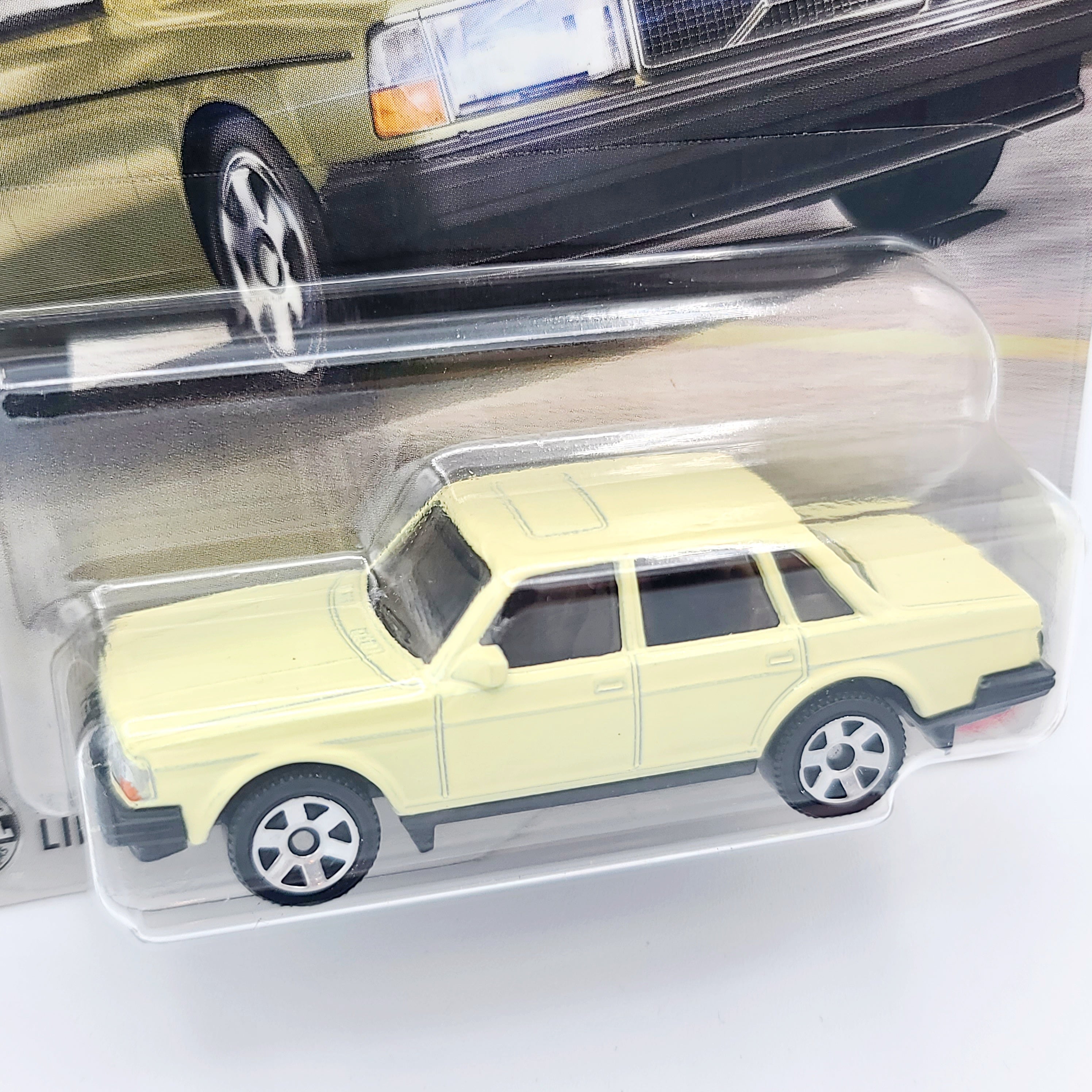 Matchbox '86 Volvo 240 (2025 Mix 12 M Basic)